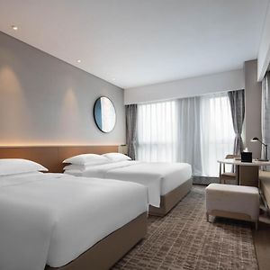 Deluxe Twins Room